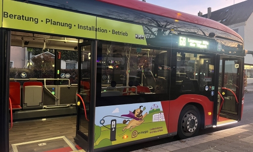 Der e-mops geht Gassi – diesmal als Bus!