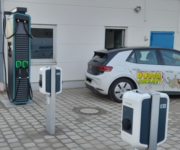 Gleichstrom (DC) Schnell-Ladesysteme